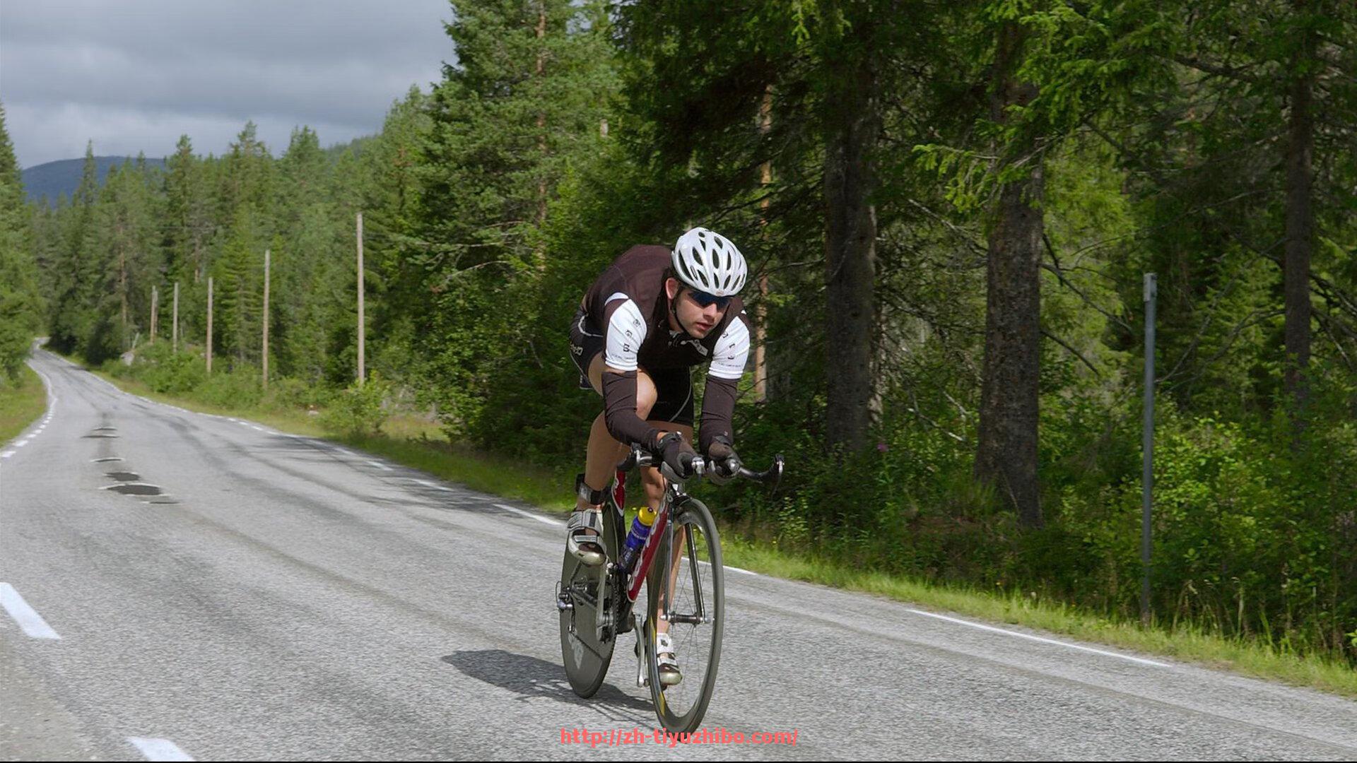 体育直播-再现2012欧冠巴萨与切尔西的对抗与裁判争议焦点